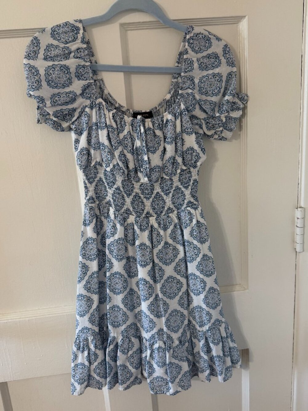Hesperus Blue & White Puff Sleeve Smocked Mini Dress Size Small